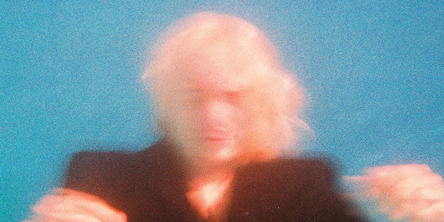 Listen to MOSSS’ tender and melancholic new single “IDK” of his debut EP “Pale Blue”