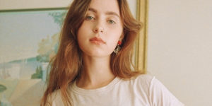 Read more about the article Clairo – Bags