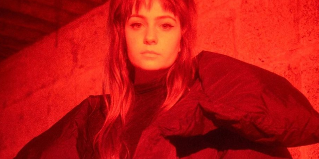 Biig Piig shares video for sultry “Roses and Gold”