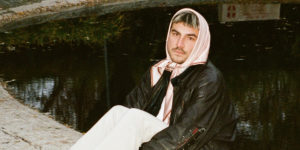 Read more about the article SALÒ unveils new single and music video “Bonjour Tristesse”