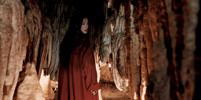 Zola Jesus announces new album “Arkhon” with first single “Lost”￼￼￼
