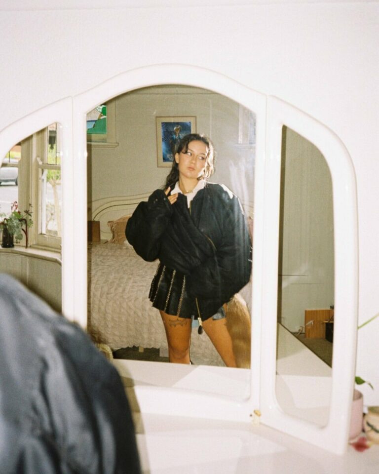 Read more about the article Mallrat returns with new single ‘Ray Of Light’