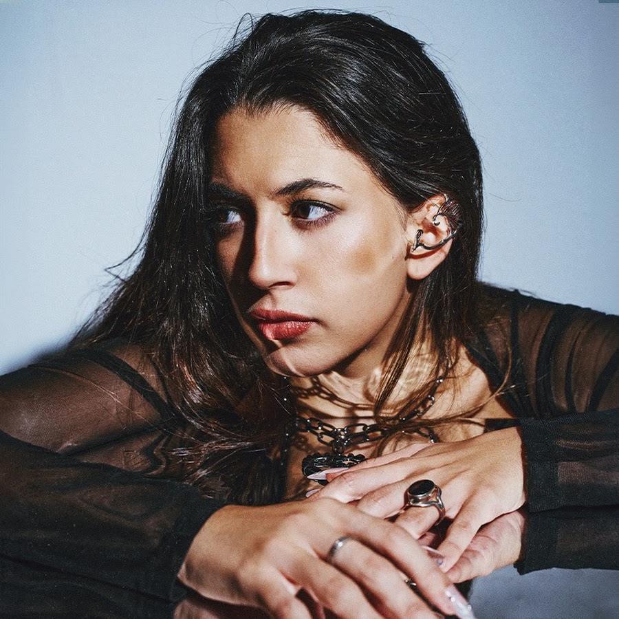 You are currently viewing Gara Durán shares new single ‘Kryptonita’