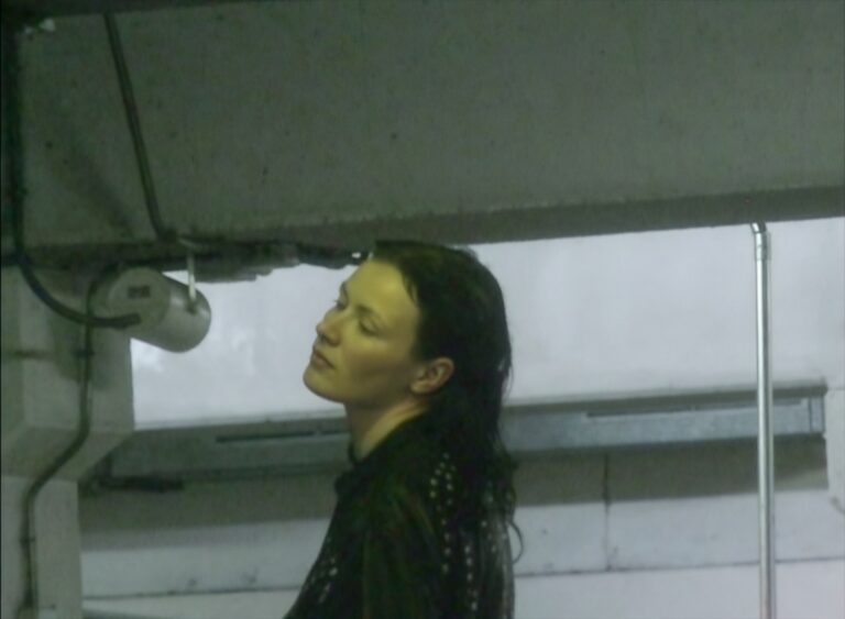 Read more about the article Rosa Anschütz shares mesmerizing new single ‘Sun Tavern’