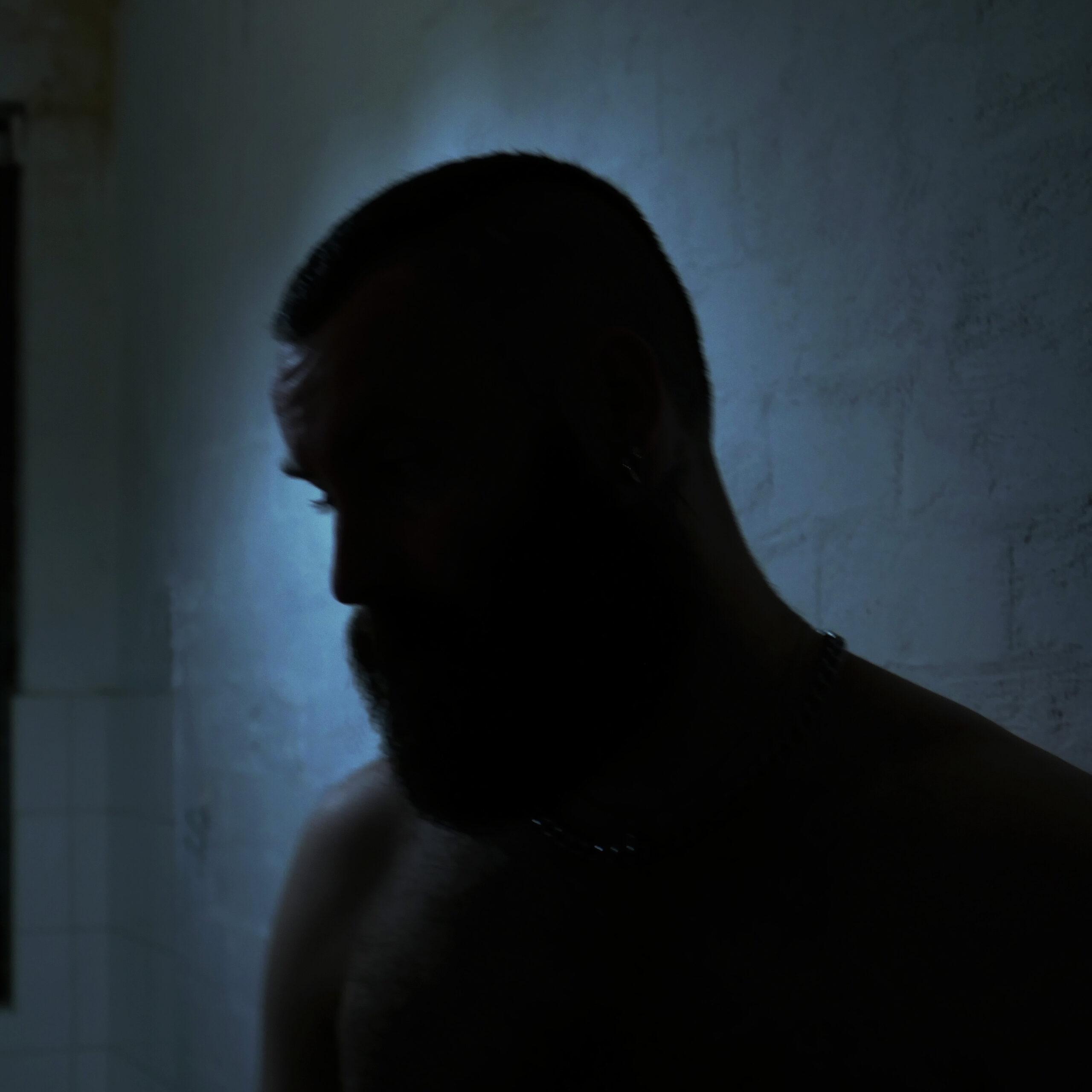 You are currently viewing Myllo delivers dark, cinematic pop on ‘WIDE AWAKE’