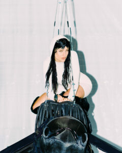 Read more about the article Tsar B shares powerful new single ‘I wanna love you’