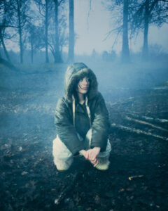 Read more about the article Klara Zangerl shares new single ‘Heavy’