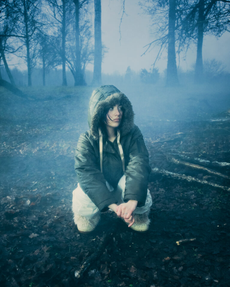 Read more about the article Klara Zangerl shares new single ‘Heavy’