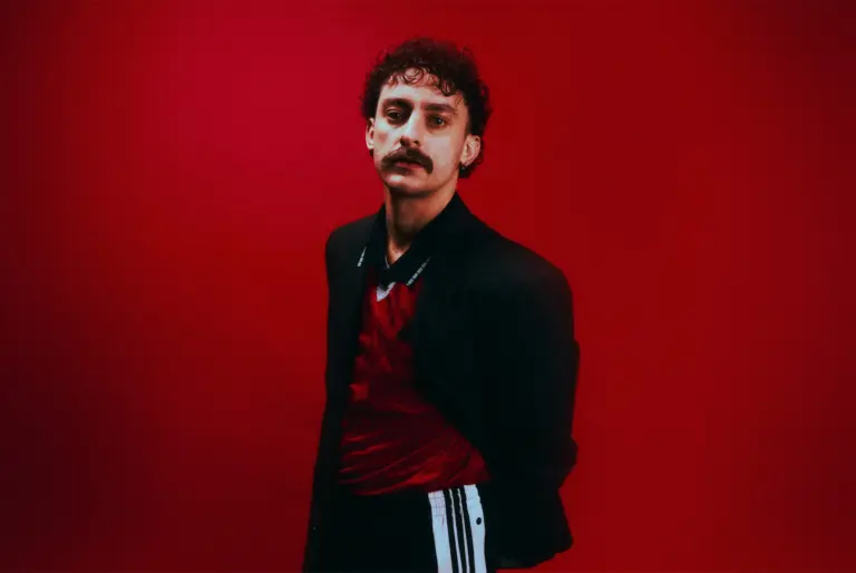 Read more about the article Antony Szmierek shares new single ‘Chalk’