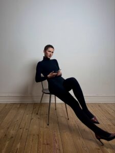 Read more about the article CEVIL unveils new single ‘Sucker’