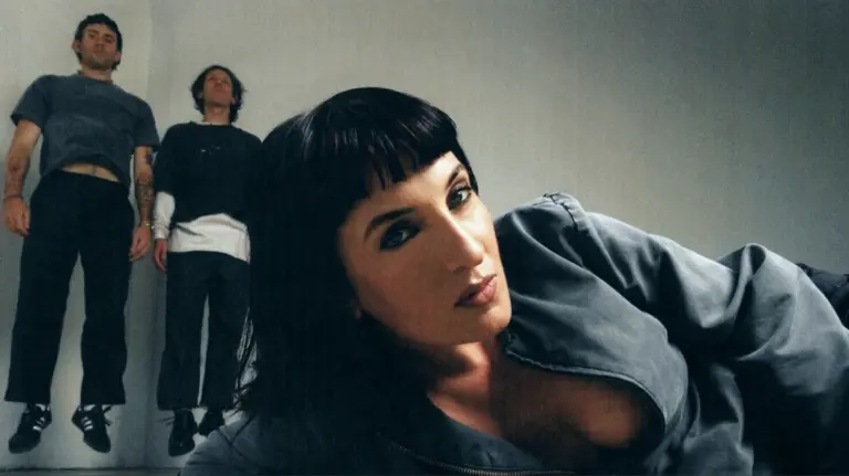 Read more about the article ill peach release new album ‘EAVESDROPPING’ and share single ‘RODEO’