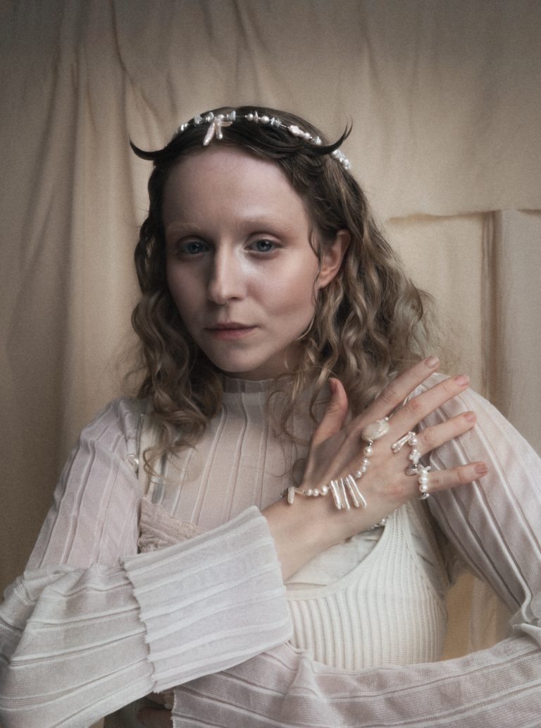 Read more about the article Moyka announces new album ‘Bullseye’, shares stunning new single ‘Villain of Your Story’