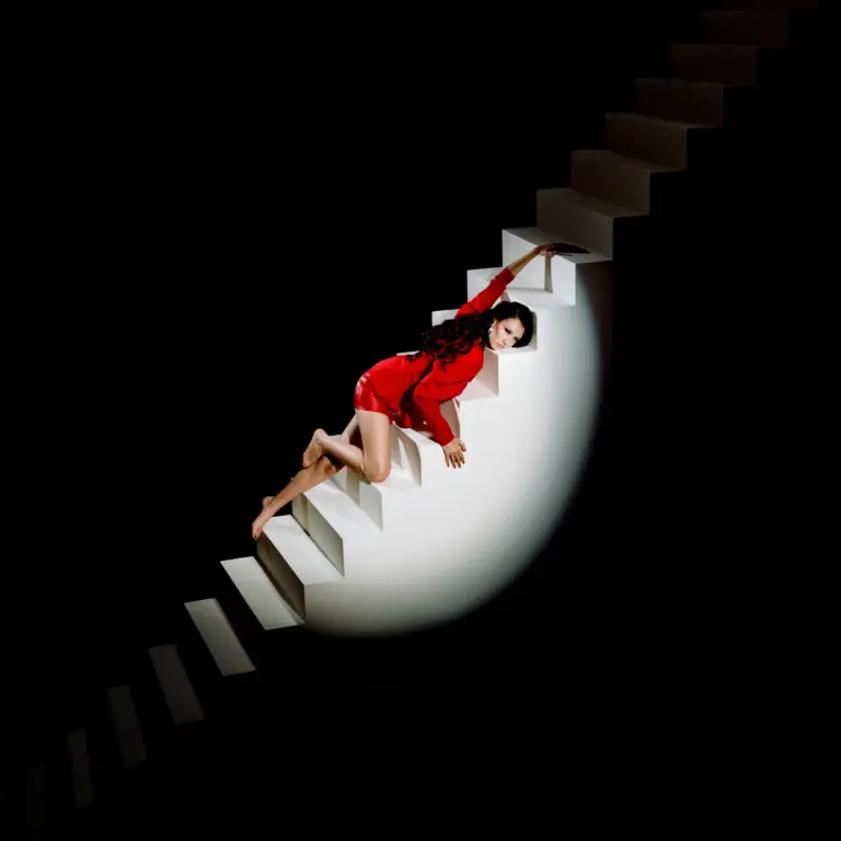 Read more about the article Nieve Ella shares debut album ‘How Long Will It Take?