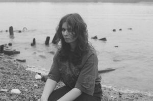 Read more about the article Olive Wreath shares new single ‘#5 bloodflow’